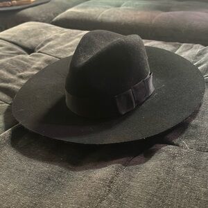 Brixton wide brim felt hat